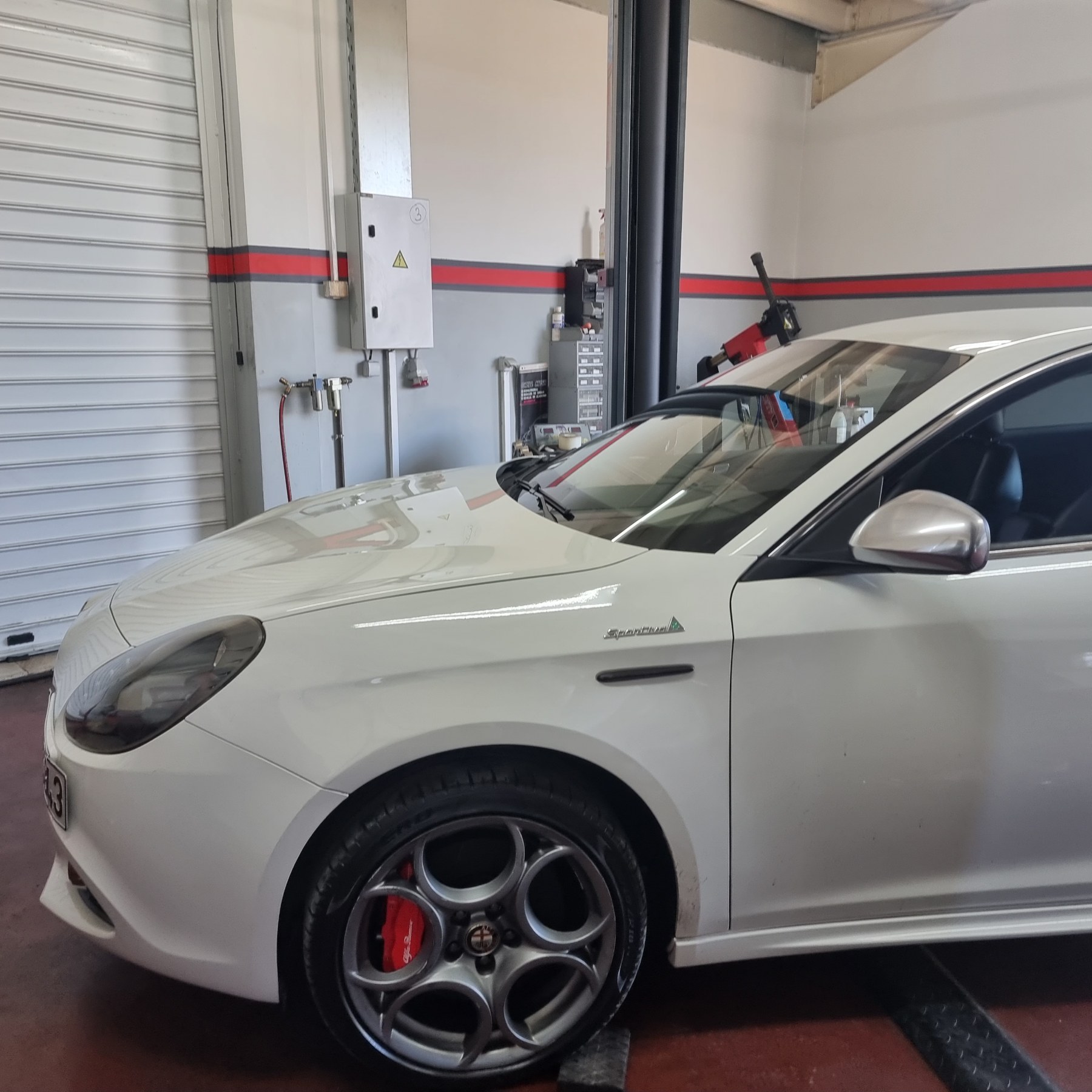 HyperBrake Motorsport Front 4pot Big Brake Kit without calipers for Alfa Romeo Giulietta(940) for Brembo 4pot calipers from Alfa Romeo 159 TBi / Renault Megane RS and monoblock brake discs 330x28mm - Image 8