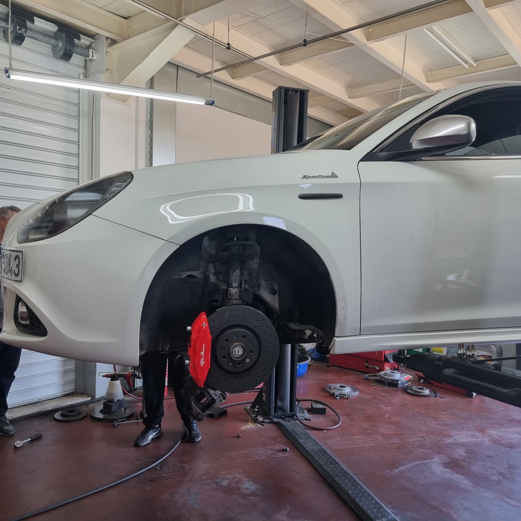 HyperBrake Motorsport Front 4pot Big Brake Kit without calipers for Alfa Romeo Giulietta(940) for Brembo 4pot calipers from Alfa Romeo 159 TBi / Renault Megane RS and monoblock brake discs 330x28mm - Image 2